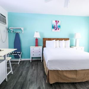 Standard Room Single Queen